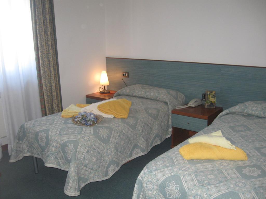 Albergo Del Turista Vernasca Chambre photo